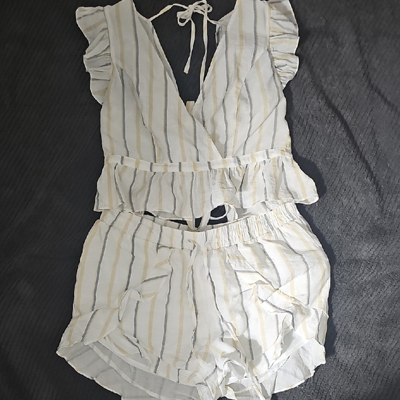 Boutique Purchase..Striped White and Gray Two-Piece Set - Picture 3 of 7